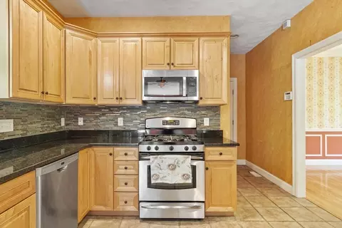 4 Forest St, Georgetown, MA 01833 photo 13