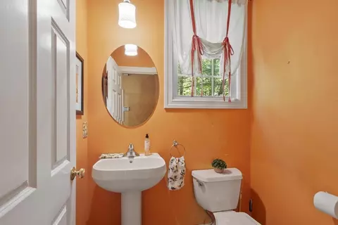 4 Forest St, Georgetown, MA 01833 photo 16
