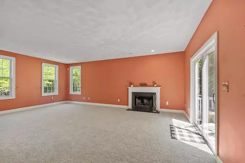 4 Forest St, Georgetown, MA 01833 photo 6