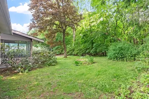 Exterior - 10 Dick Dr, Worcester, MA 01609 photo 7 of 8