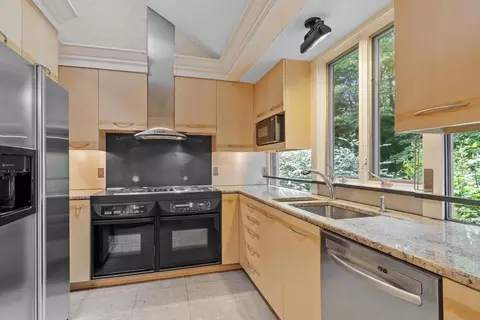Kitchen - 10 Dick Dr, Worcester, MA 01609 photo 3 of 5