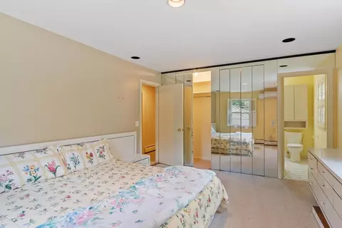 Bedroom - 10 Dick Dr, Worcester, MA 01609 photo 3 of 8