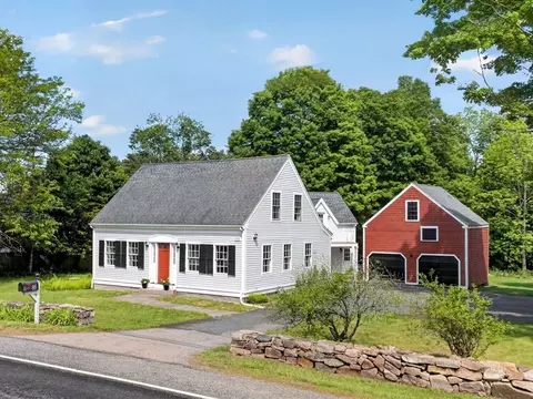 86 N Main St, Sherborn, MA 01770