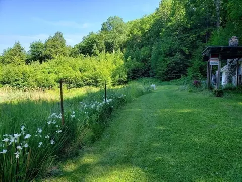 31 Goss Hill Rd, Huntington, MA 01050