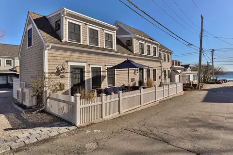 368 Commercial St UNIT G, Provincetown, MA 02657