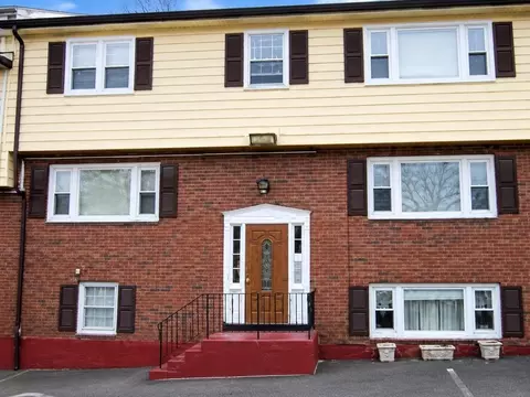 19 Glen St #1, Boston, MA 02125