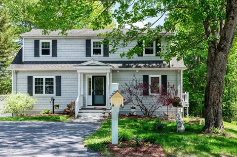 110 W Shore Dr, Ashburnham, MA 01430