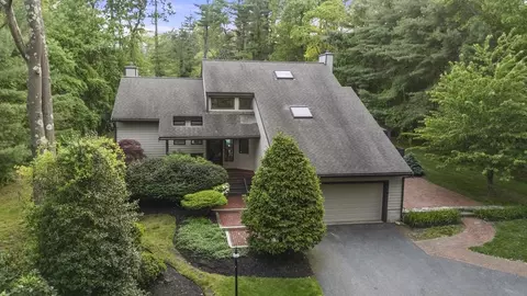 516 First Parish Rd, Scituate, MA 02066