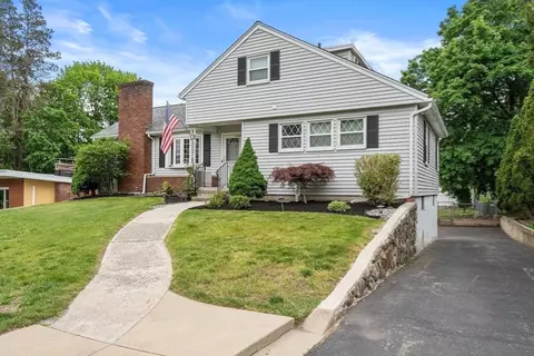 Exterior - 32 Oak St, Stoneham, MA 02180 photo 6 of 6