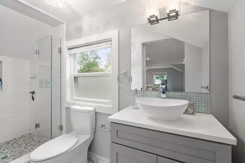 Bath - 32 Oak St, Stoneham, MA 02180 photo 1 of 2