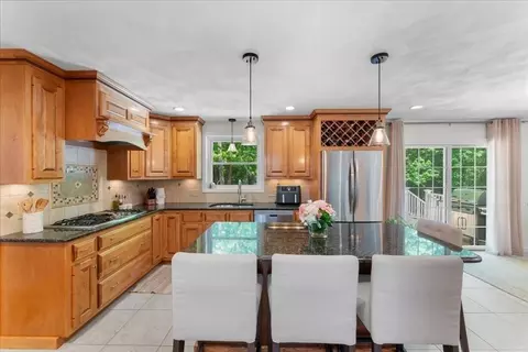 2 Harrison Pl, Franklin, MA 02038 photo 5