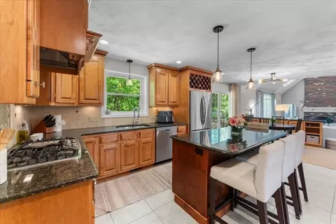 2 Harrison Pl, Franklin, MA 02038 photo 3