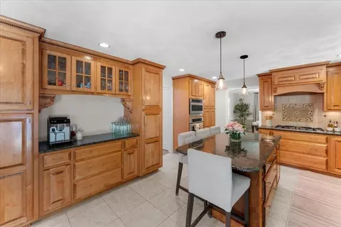 2 Harrison Pl, Franklin, MA 02038 photo 4