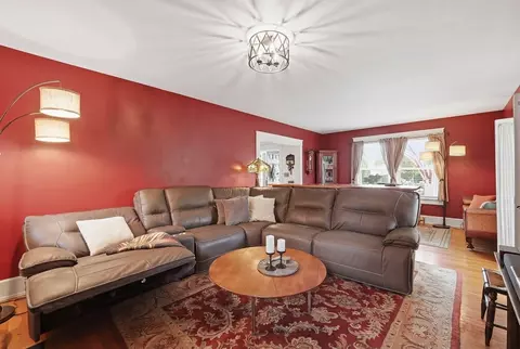 Living - 188 Archer St, Fall River, MA 02720 photo 2 of 5