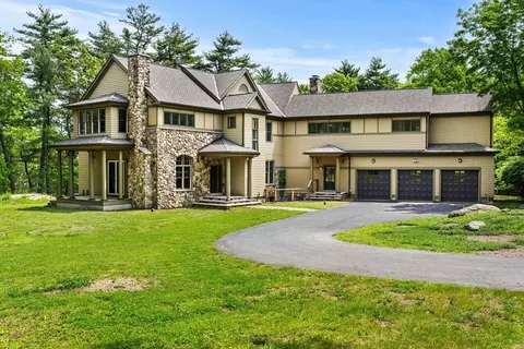 57 Beaver Pond Rd, Beverly, MA 01915