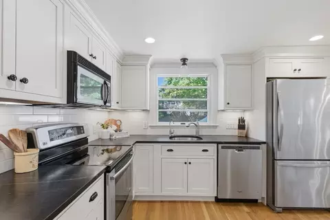 430 High Rock St, Needham, MA 02492 photo 9
