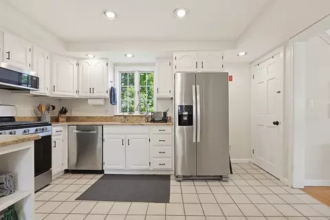 9 Commonwealth Ave, Dedham, MA 02026 photo 14
