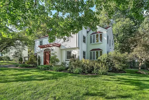 31 Alba Rd, Wellesley, MA 02481