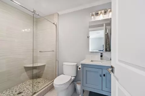 Bath - 3 Toronto Ave, Gloucester, MA 01930 photo 2 of 4
