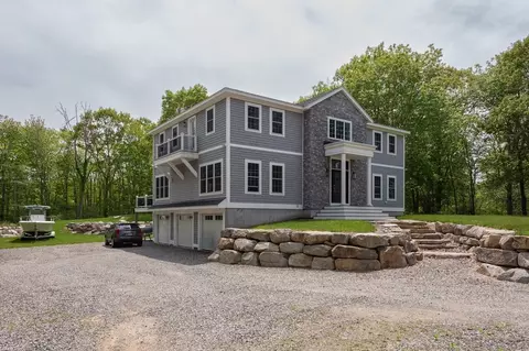 3 Toronto Ave, Gloucester, MA 01930