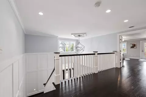 Entry Way - 3 Toronto Ave, Gloucester, MA 01930 photo 5 of 6