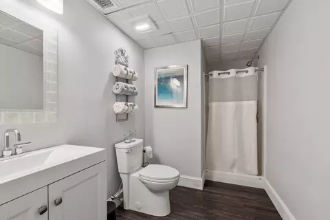 Bath - 3 Toronto Ave, Gloucester, MA 01930 photo 4 of 4