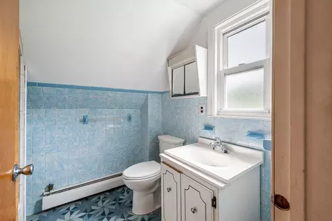 Bath - 2 Circuit Ave, Hull, MA 02045 photo 1 of 2