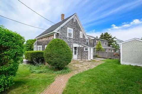 Exterior - 2 Circuit Ave, Hull, MA 02045 photo 2 of 7