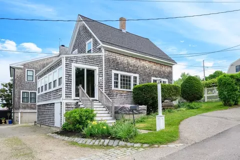 Exterior - 2 Circuit Ave, Hull, MA 02045 photo 3 of 7