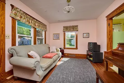 52 Knipfer Ave, Easthampton, MA 01027 photo 6