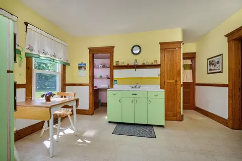 52 Knipfer Ave, Easthampton, MA 01027 photo 11