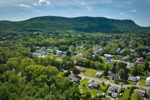 52 Knipfer Ave, Easthampton, MA 01027 photo 27