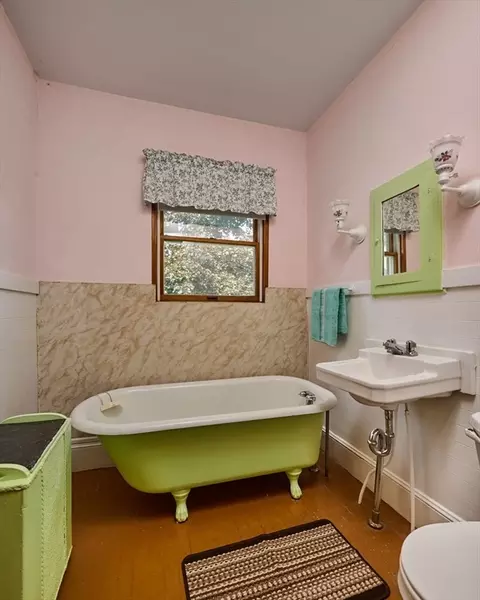52 Knipfer Ave, Easthampton, MA 01027 photo 17