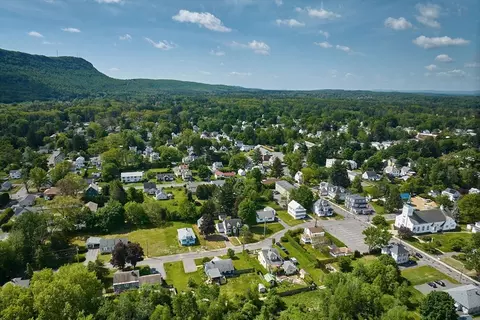 52 Knipfer Ave, Easthampton, MA 01027 photo 29