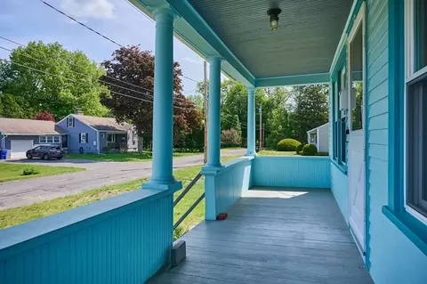 52 Knipfer Ave, Easthampton, MA 01027 photo 3