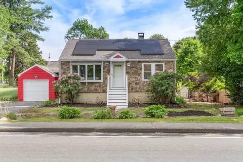 34 School House Ln, Billerica, MA 01821