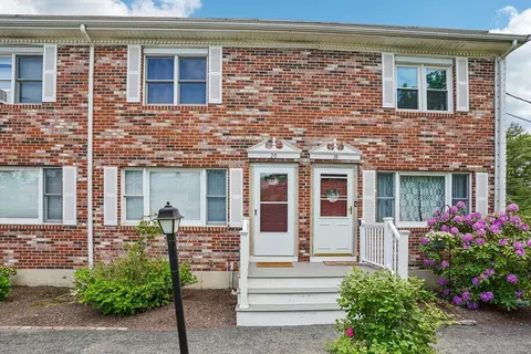 20 Douglas Dr #20, East Bridgewater, MA 02333