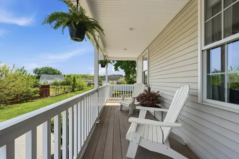 11 Macarthur Blvd #B, Danvers, MA 01923