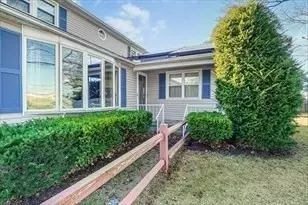 161 Fernbank Rd, Springfield, MA 01129