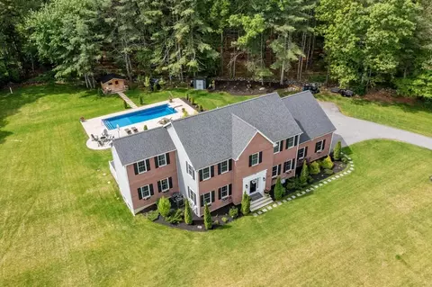 324 Old Harvard Rd, Boxborough, MA 01719