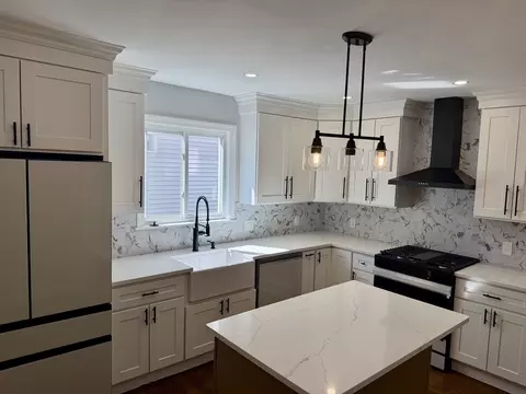 60-62 Wellsmere Rd #1, Roslindale, MA 02131