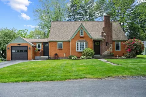 23 Walnut St, Oxford, MA 01540