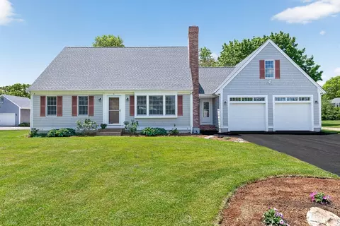 21 Caseys Way, Falmouth, MA 02536