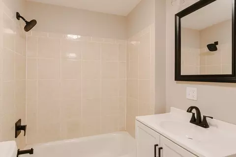 Bath - 51 School St #3, Upton, MA 01568 photo 2 of 4