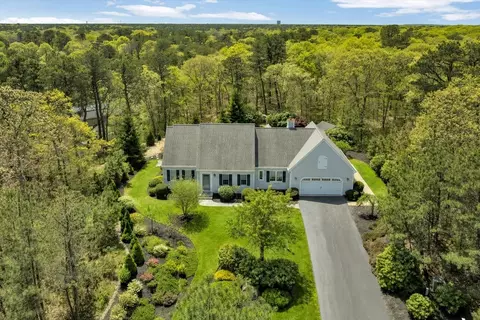 108 Wintergreen Ln, Brewster, MA 02631