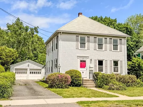 17 Worcester Ave, Turners Falls, MA 01376