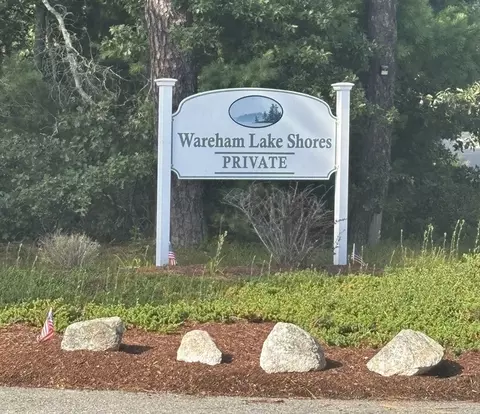 8 Blackbird Ave, Wareham, MA 02538