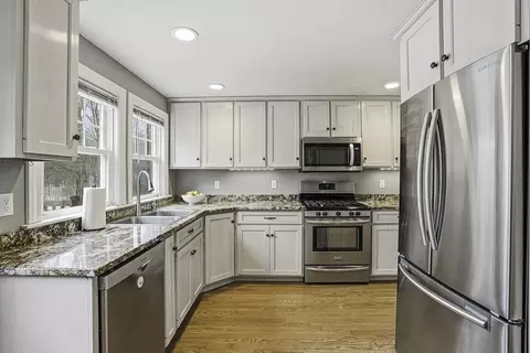 300 W Main St, Hopkinton, MA 01748