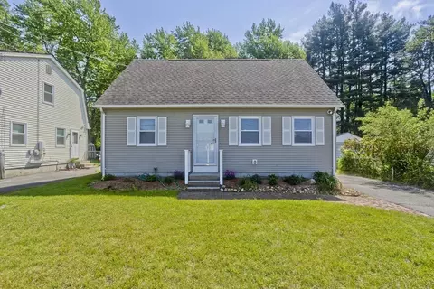 105 Mazarin St, Indian Orchard, MA 01151