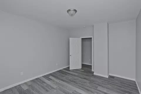 Bedroom - 64 Thompson St, Springfield, MA 01109 photo 1 of 10